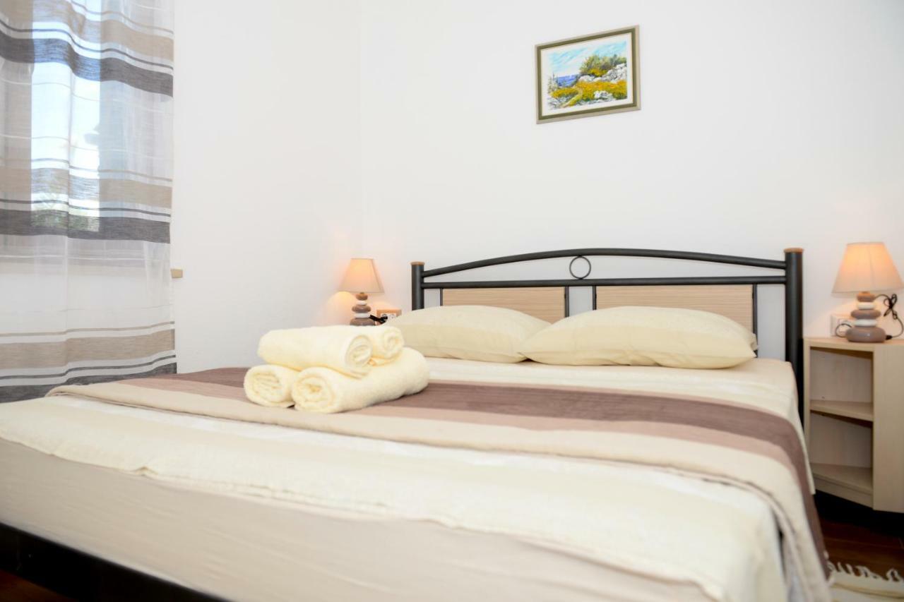 Apartment Markioli Povlja  Εξωτερικό φωτογραφία