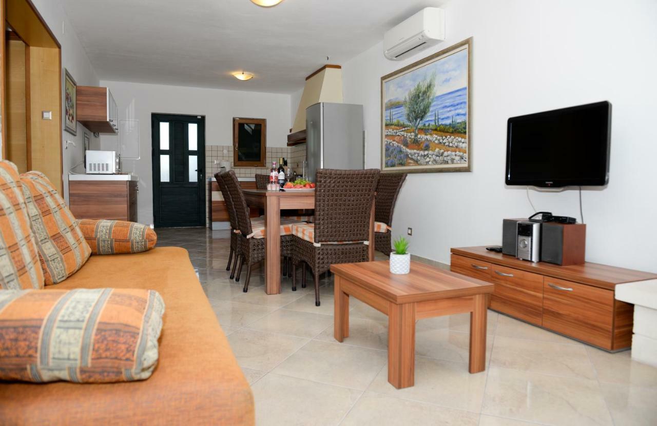 Apartment Markioli Povlja  Εξωτερικό φωτογραφία
